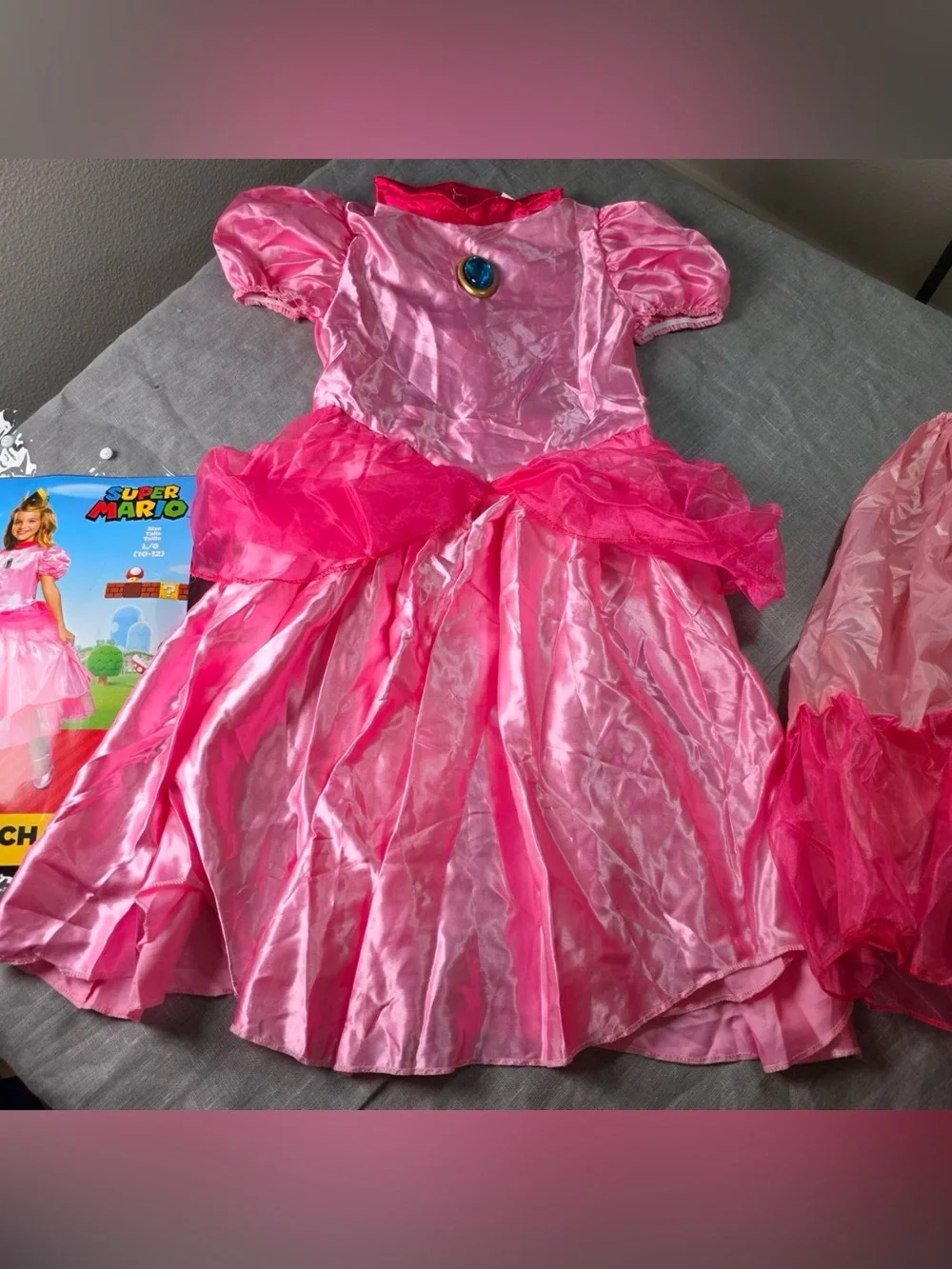 Super Mario Princess Peach Costume Kids Large 10-12 Deluxe Dress Petticoat Crown